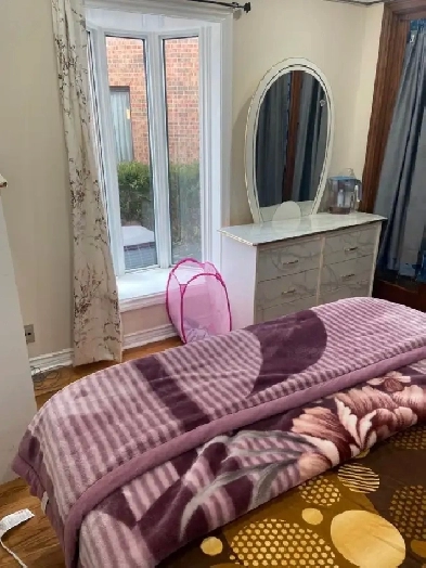 Room for rent for girl Image# 1