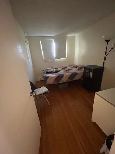 Room for rent near Alongquin College Image# 4