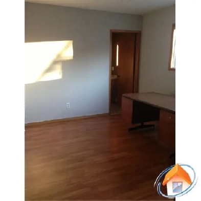 SOUTHEND Room for rent in a 4 bedroom Flat Image# 4
