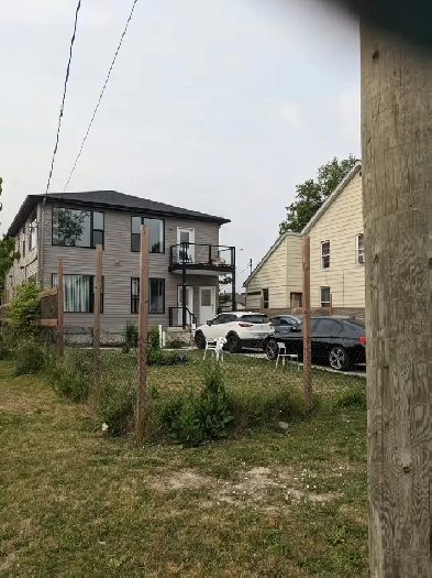 For Dec first furnished 3 bedrooms modern basement unit Image# 1