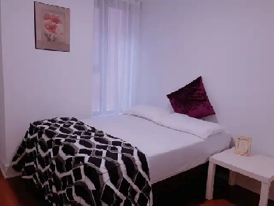 3½ Functions as 2-Bedroom (4½) | heating included Near McGill & Image# 1