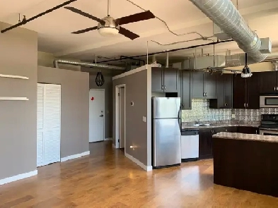 Modern 1-Bed   Parking/AC/Water/Amenities Incl (Mansion St) Image# 1