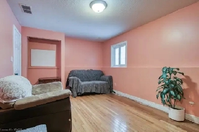 1 room with attached washroom is available for rent immediately Image# 1