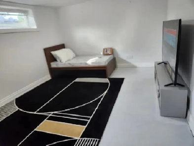2 Rooms for rent near Kipling subway station Image# 1