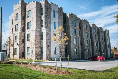 The W London- Student Rentals- FREE DAILY SHUTTLE TO WESTERN U Image# 5