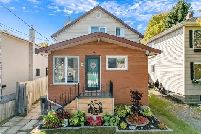 45 Bulmer - Open House @ Wednesday Oct 8th 5-7pm Image# 9