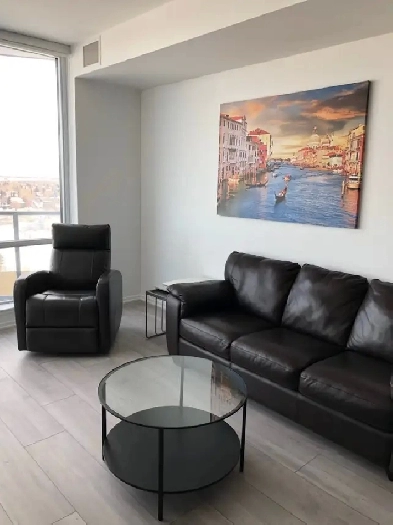 Beautiful Furnished Condo Downtown Calgary Image# 1