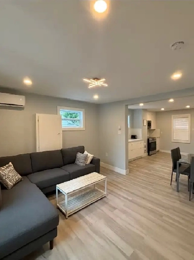 3 Bedroom for Rent – Prime Location on Quinpool Rd - Dec 1st Image# 10