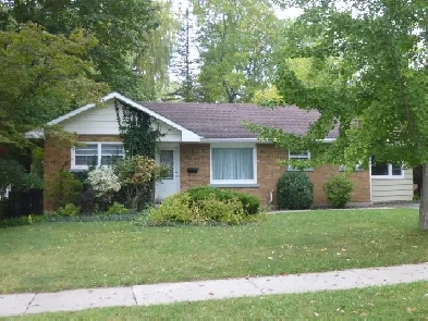 2 Bedroom Bungalow For Rent in Stratford Image# 1