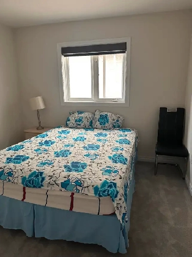 Room on upper floor available for girls in brampton. Image# 1