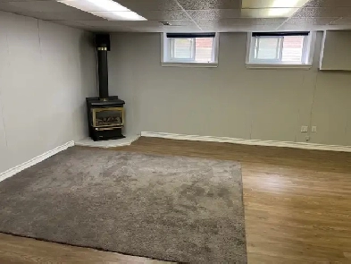 Beautiful 1-BR Apartment - West Mountain family neighbourhood Image# 1