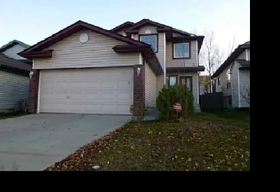 5 bedrooms, Single house for rental in Hampton Image# 1