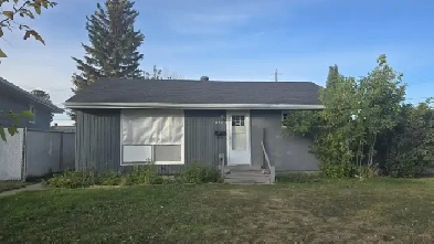 Redevelopment Lot in Mayfield – 642 m² (~6,910 sq ft) | $280,000 Image# 3