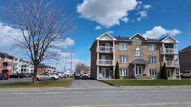 4 1/2 à louer $ 1150, propre et sécuritaire Image# 1