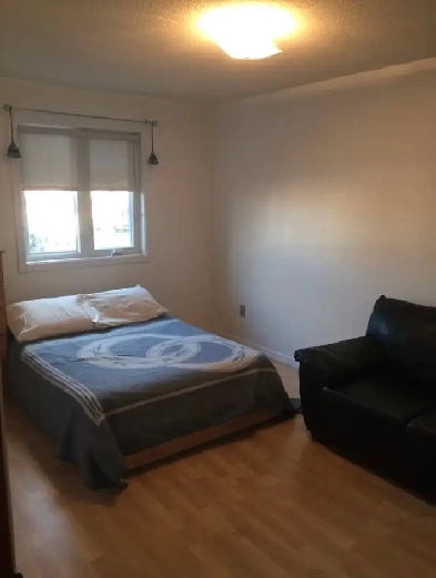 Bright Furnished Room for Rent  in Oakville Image# 1