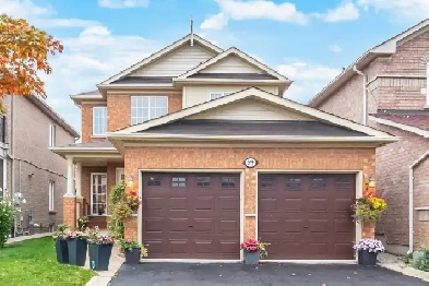 Gorgeous Move-in Ready Detached Home in Fletcher's Creek Village Image# 4
