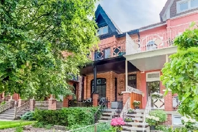 Victorian Home in Trinity Bellwoods Image# 1