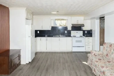 2 Bedroom House -Near Scarborough Town Centre - Ready today Image# 1