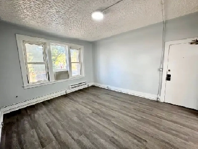 1495 Gladstone Ave 202 Image# 5