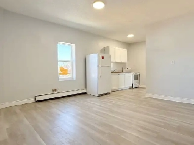 581 Pierre Ave 7 Image# 4