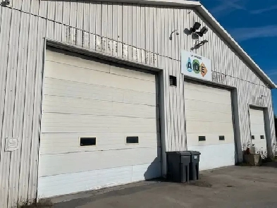 À louer – Garage à Saint-Isidore Image# 2