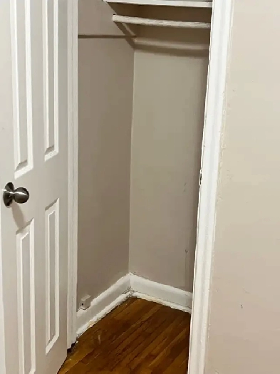 room for rent in south Etobicoke Image# 1