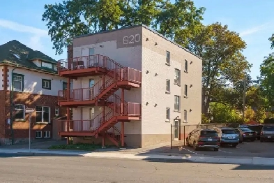 BEAUTIFUL 1 BEDROOM APARTMENT Image# 2