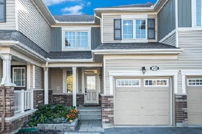✨ Beautiful 3-Bedroom Townhome in Popular Blackstone! ✨ Image# 1