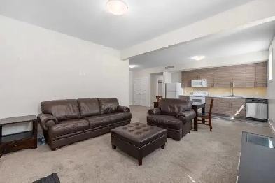 All in, 1BR Den, KLO Rd& Benvoulin Ct Image# 1