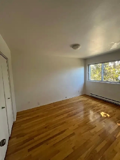 1250$ - 4 1/2 for rent in Lasalle / 4 1/2 à louer à Lasalle Image# 1
