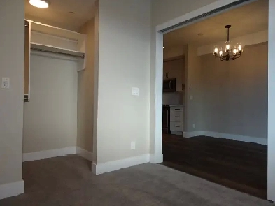 NEW LISTING! 1 1 5TH FLOOR ELLIS ONE PENTICTON Image# 9