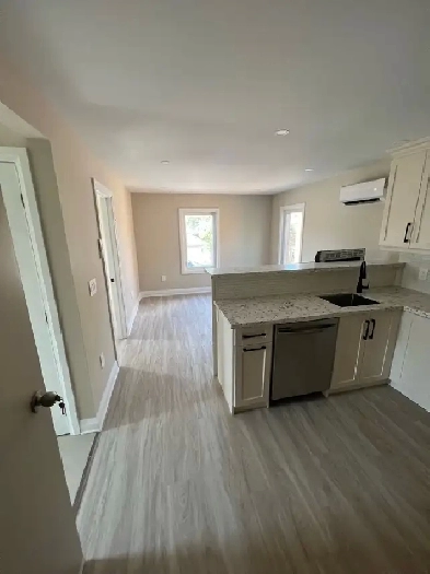 1 Bedroom w/ laundry Image# 1