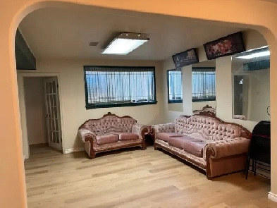 3 bedrooms in basement for rent $1400 Image# 1