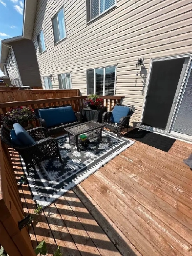 Townhome for sale by owner in Timber Ridge Red Deer Image# 9