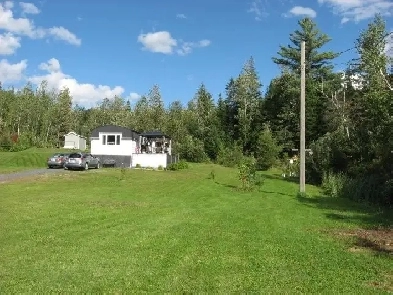 Grande maison meublé équipée sur grand terrain face aulac Aylmer Image# 1