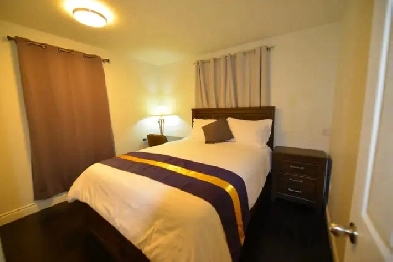 $2475 Pretty  3bed 2 bath townhouse in Kitchener utility includ Image# 2