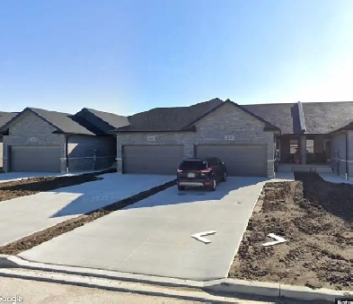2 Bedroom Beautiful Home for Rent Close to Devonshire Mall Image# 1