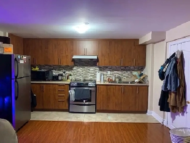 1 Bedroom Basement Apartment Image# 1