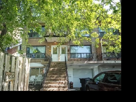 Big 5 1/2 for rent (on the second floor of the triplex in CDN )