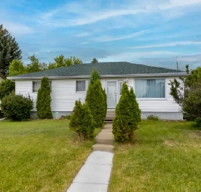 BUNGALOW FOR SALE IN KILLARNEY EDMONTON Image# 2