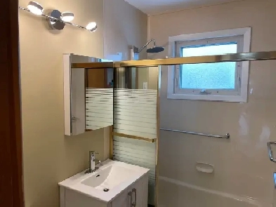 For rent a 3-bedroom bungalow in Westwood Image# 1