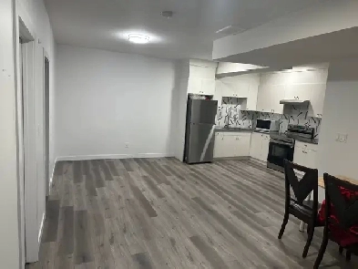 one bedroom for rent  in maple tamrack nw Image# 8
