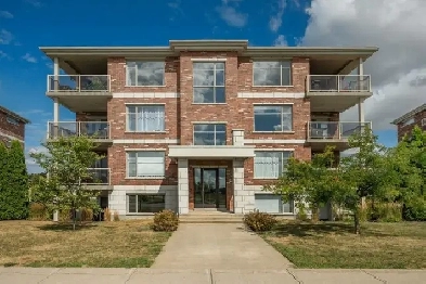 Condo lumineux et rénové à Chambly - terrasse, prêt à emménager Image# 4