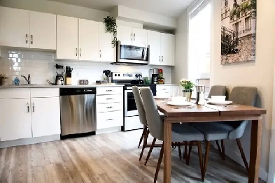 Stunning And Spacious  2 Bedroom Available For November 1st! Image# 7