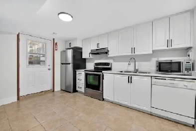 Newly Renovated 2 Bedroom Basement Unit AVAILABLE NOW Image# 5