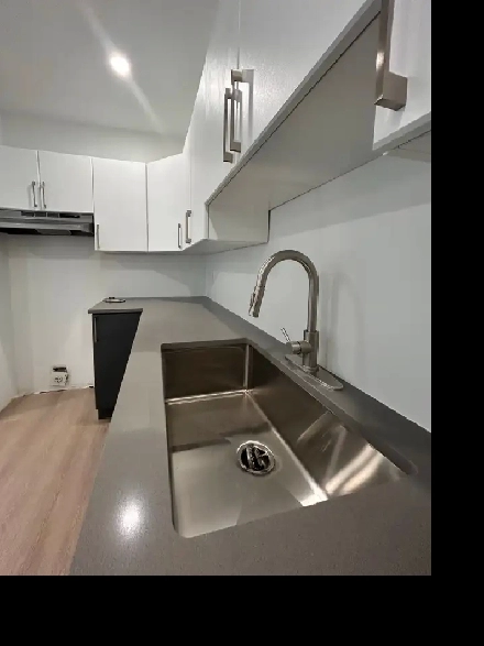 App de 2 Chambres  Down town HULL 4 min de OTTAWA! 1 Parking. Image# 22