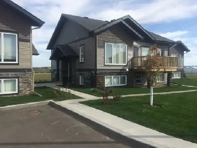 Two Bedroom in Lacombe Image# 3
