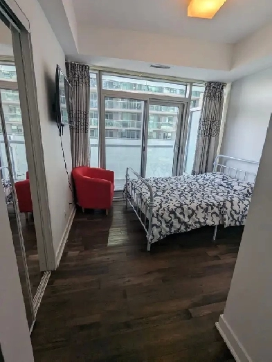 Master Bedroom & Private Washroom Image# 1