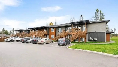 ALL INCLUSIVE 2 bed   den Apartment Image# 1