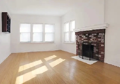(Yonge & Eglinton) 2 Storey Detached House Apartment Image# 4